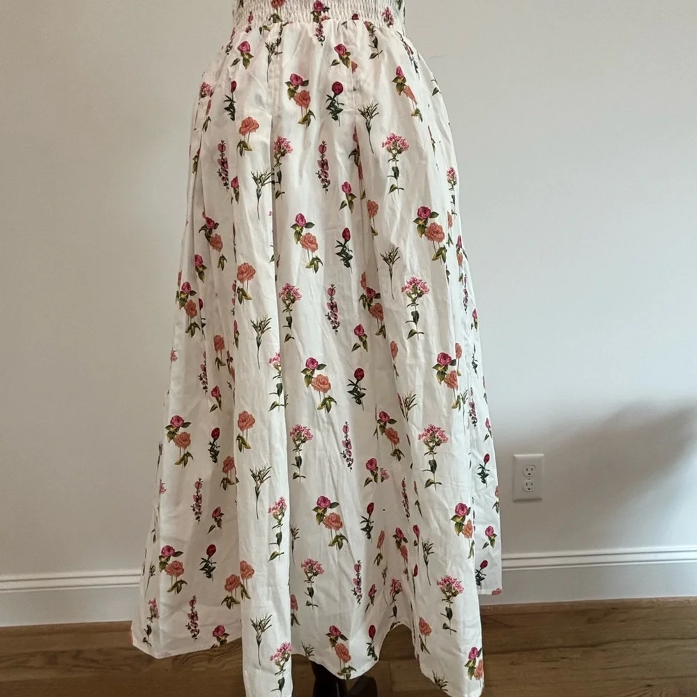 🌸 Buru Floral Smocked Waist Midi Skirt 🌸

Size: XS (Extra Small)
Brand: Buru - Picture 8 of 11